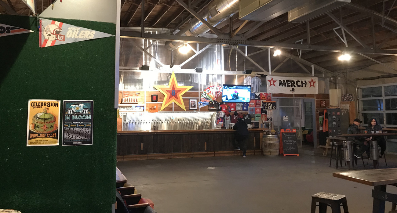 Beer-Chronicle-Houston-8th-wonder-brewery-taproom