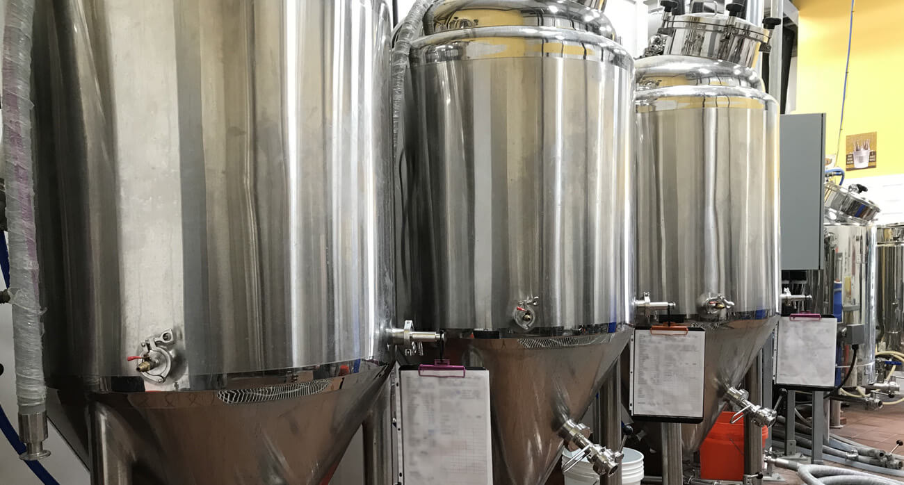 Beer-Chronicle-Houston-beer-southern-yankee-beer-company-opening-fermenters